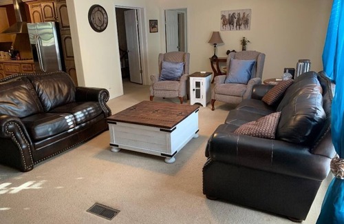 Shawnee House | Beautiful, secluded country setting on the bank of Rock Creek, east of Shawnee.