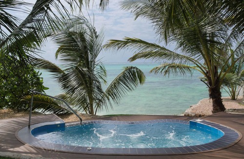 Makunduchi Villa | Beautiful Secluded 8 bedroom Beach Villa with Pool