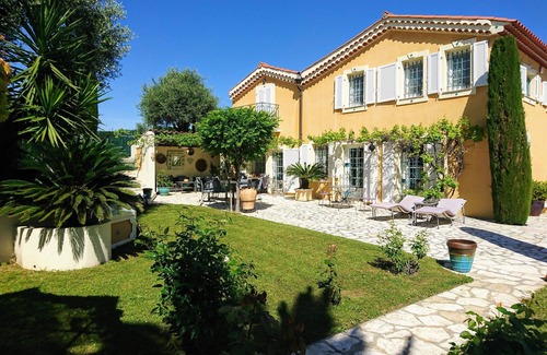 Nice Villa | Beautiful Secure Private villa & pool - Sea & mountain views.