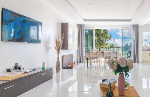 Bugibba Apartment | Beautiful Spacious and Bright 3 Bedroom 2 Bathroom Apartment 12