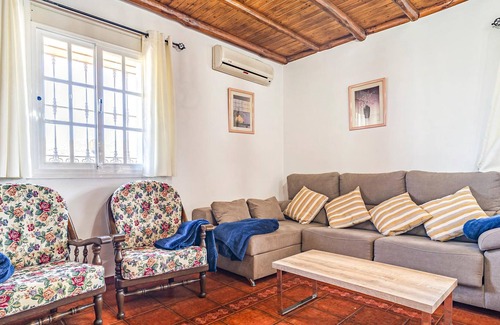 Arriate House | Beautiful spacious house in extensive landscape with private pool and spacious terraces.