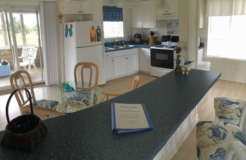 Rodanthe House | Beautiful Sunsets, Short walk to the Beach, Pet Friendly!