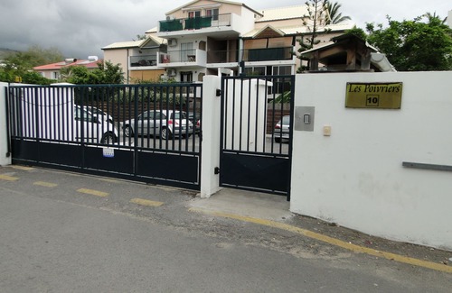 La Saline Les Bains Apartment | Beautiful T2 apartment Clear view between sea and mountain near the lagoon