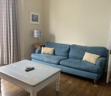 Tenby House | Beautiful Tenby House, pets allowed