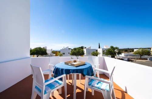 Alporchinhos House | Beautiful terraced house " Casa Branca " with pool and sea view