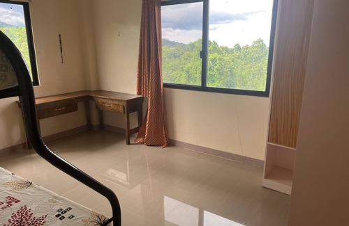 Zamboanga House | Beautiful Three Bedroom Home with City View