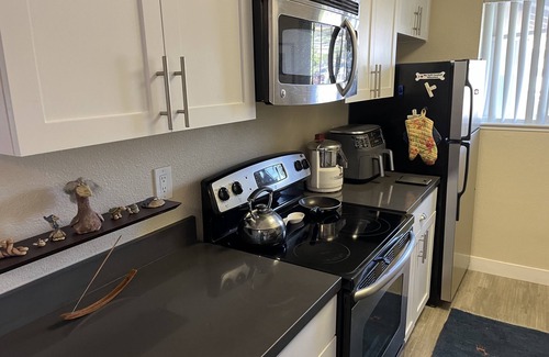 Belvedere Tiburon Apartment | Beautiful Tiburon Apartment with pool. Minutes from San Francisco & Attractions