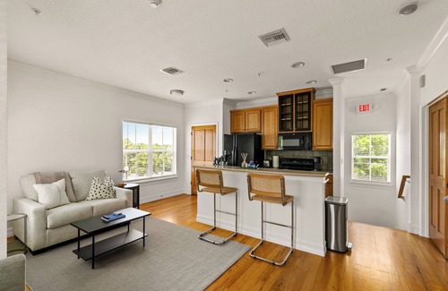 Mount Dora House | Beautiful Townhouse IN THE VERY HEART OF DT MT, DORA!