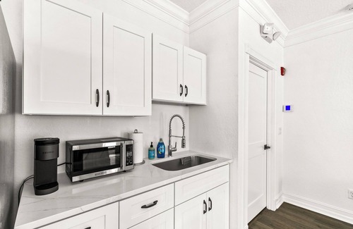 Mount Dora House | Beautiful Townhouse IN THE VERY HEART OF DT MT, DORA!