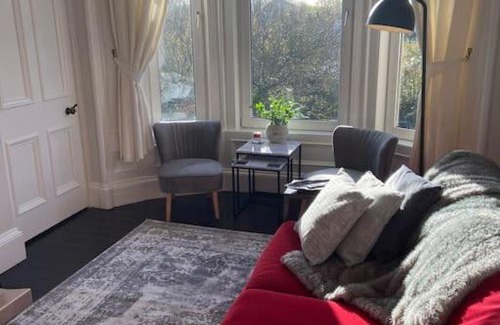 Largs Apartment | Beautiful traditional top floor flat in the center of Largs