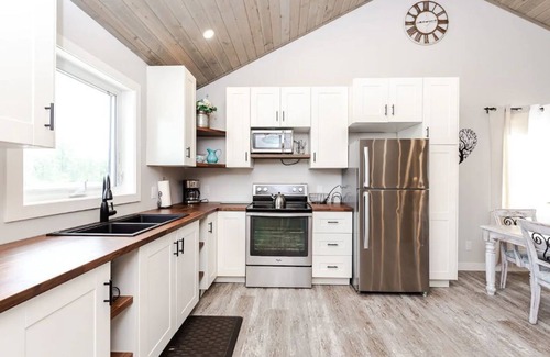 Saint Malo Cabin | Beautiful Tranquil Stay Near the Water - Cabin 11