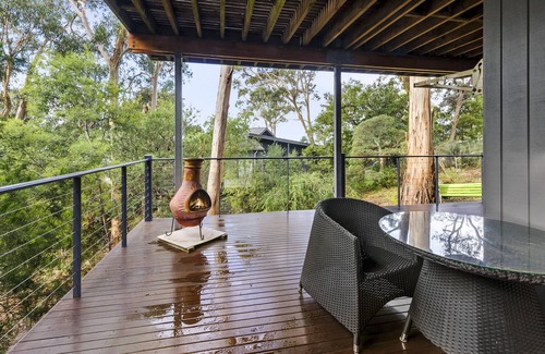 Lorne House | Beautiful Tree Top Family Home