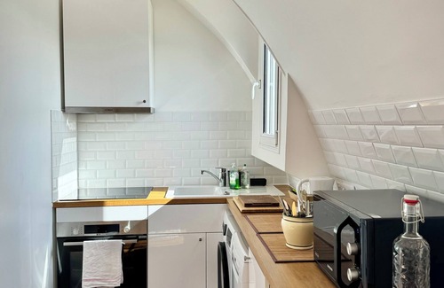 Montmartre Apartment | Beautiful, typically Parisian apartment near Sacré-Coeur with panoramic view of Paris