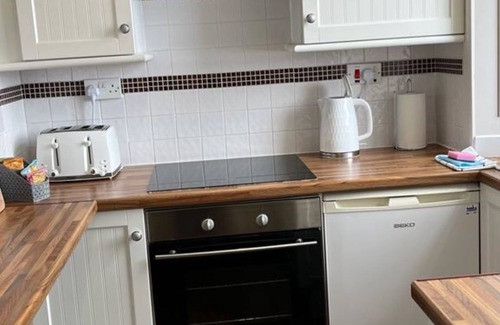 Port Bannatyne Apartment | Beautiful Upper Apartment with Stunning Sea & Mountain Views on Isle of Bute