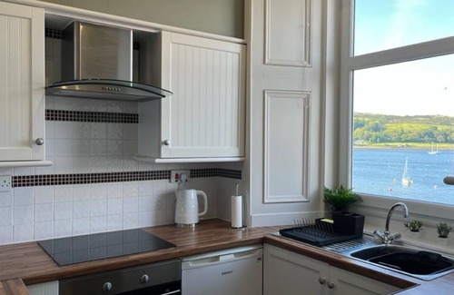 Port Bannatyne Apartment | Beautiful Upper Apartment with Stunning Sea & Mountain Views on Isle of Bute