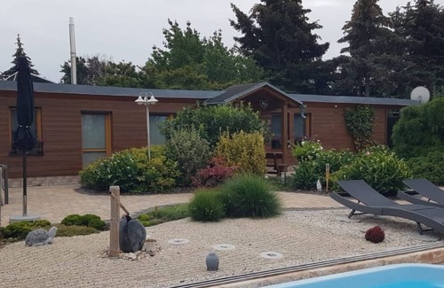 Radebeul House | Beautiful vacation home in the immediate vicinity of v. Altkötzschenbroda, parking space at the house