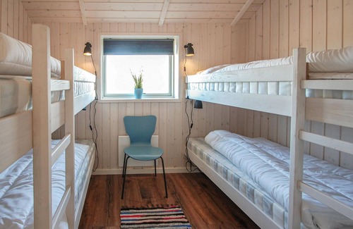 Skodshoved House | Beautiful vacation home on a well-kept natural plot, only 100 m walk from the child-friendly sandy b
