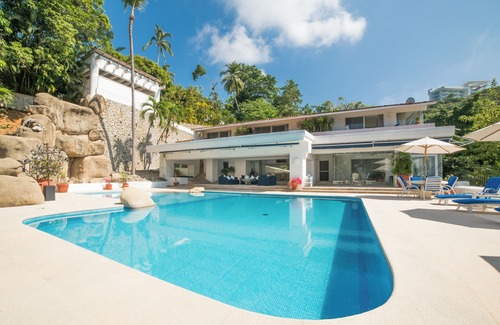 Acapulco House | Beautiful Villa with Pool and Bay Views in Acapulco