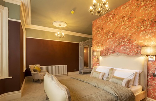 Harrogate House | Beautiful Victorian Townhouse close to Spa