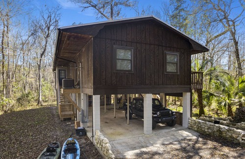 Crawfordville House | Beautiful view with access to boating and kayaking. Manatees, Gators and Otters!