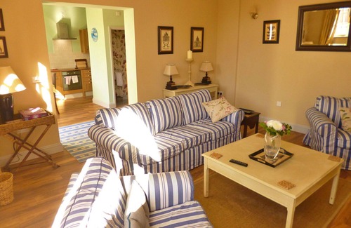 Breedon on the Hill House | Beautiful villa for 4 guests with WIFI, TV and pets allowed