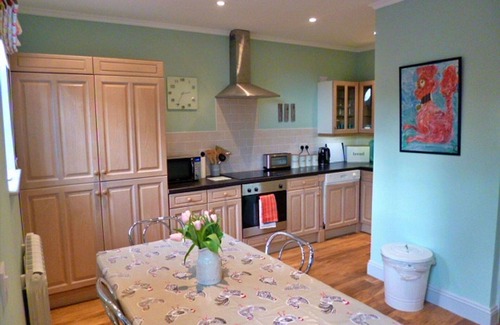 Breedon on the Hill House | Beautiful villa for 4 guests with WIFI, TV and pets allowed