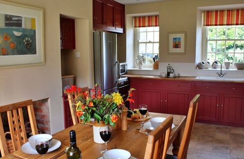 Carlton-in-Cleveland House | Beautiful villa for 4 guests with WIFI, TV and terrace