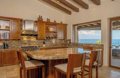 Palmilla Villa | Beautiful Villa w/Chef, Butler, & Steps From Swimmable Beach in Villas Del Mar