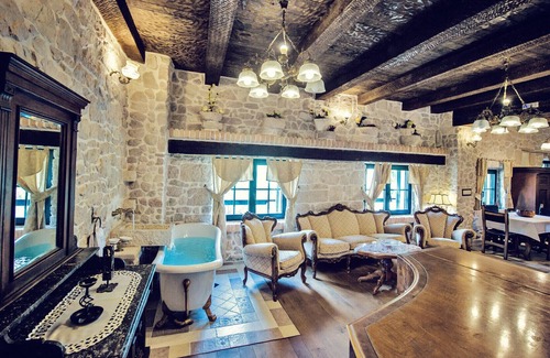 Zmijavci Villa | Beautiful Villa Castle Lujić