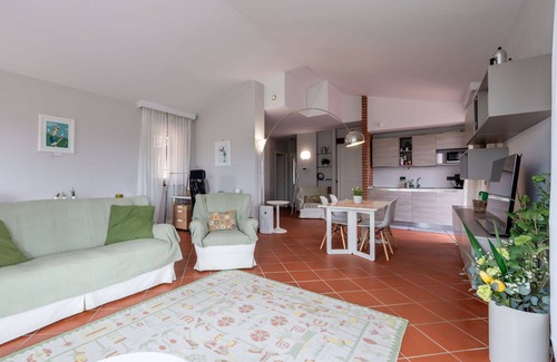 Barolo House | Beautiful villa for 4 guests with WIFI, TV, terrace and panoramic view
