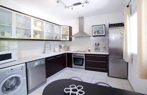 Empedrola House | Beautiful villa for 6 guests with A/C, WIFI, pool, TV and patio
