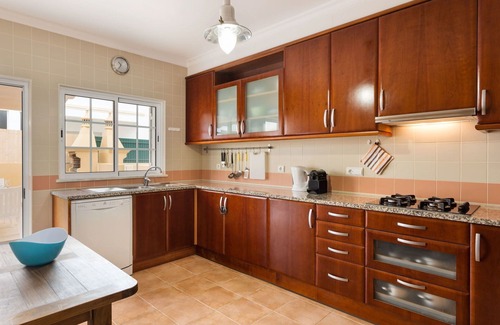 Pera House | Beautiful villa for 6 guests with A/C, WIFI, private pool, TV and balcony