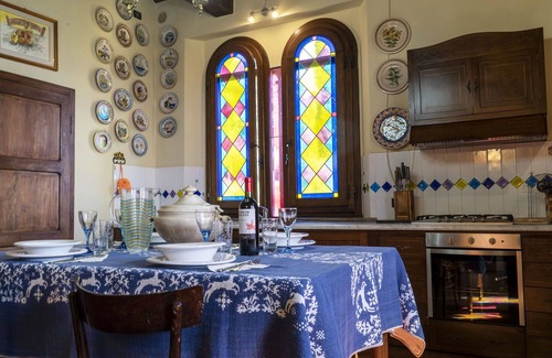 Petrognano House | Beautiful villa for 6 people with A/C, WIFI and TV, close to Lucca