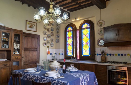 Petrognano House | Beautiful villa for 6 people with A/C, WIFI and TV, close to Lucca