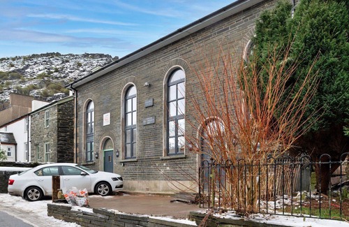 Rhiwbryfdir House | Beautiful villa for 12 people with WIFI, TV and pets allowed