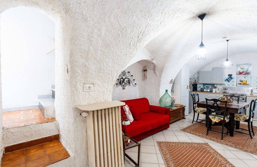 Castellaro House | Beautiful villa for 6 guests with WIFI, TV and terrace