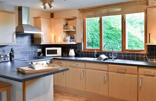 Liverton House | Beautiful villa for 4 guests with hot tub, WIFI, pool