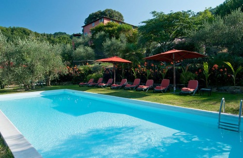 Lucca Villa | Beautiful villa with WIFI, private pool, A/C, TV, terrace and panoramic view, close to Lucca