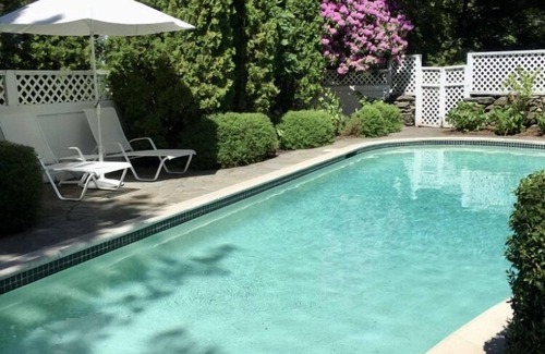 Shoreby Hill House | Beautiful Village Residence Reserve 2026 Spring & Summer Dates