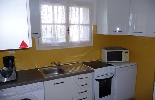 Pietrosella Apartment | Beautiful waterfront apartment, air-conditioned, panoramic sea view, beach 50 m'away