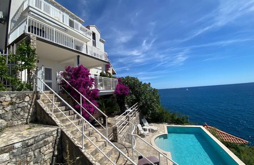 Stikovica Villa | Beautiful waterfront Villa, with private sea access and pool, close to Dubrovnik