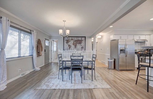 Milwaukee House | Beautiful Wauwatosa Brick Ranch Located in the Center of Milwaukee