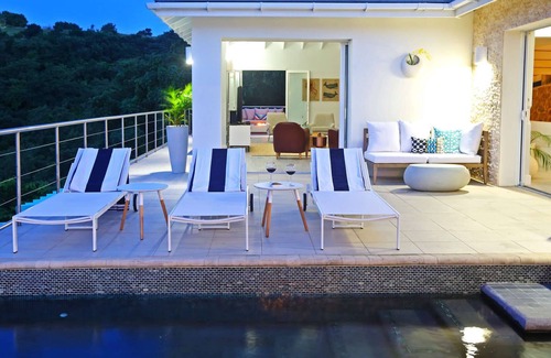 Mount Hardy Villa | Beautiful Xhale Luxury villa