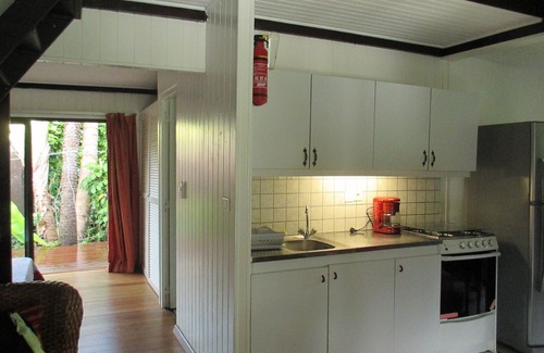 Moorea-Maiao House | Beautifully equipped bungalow - 3 bdrms air-conditioned - kayak - Superb beach 40m from private servitude