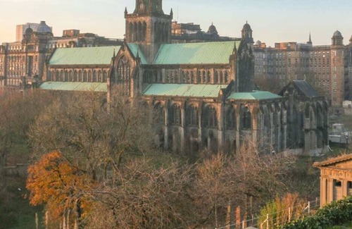 Polmadie Apartment | Beautifully furnished Southside new-build Flat