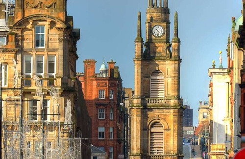 Polmadie Apartment | Beautifully furnished Southside new-build Flat