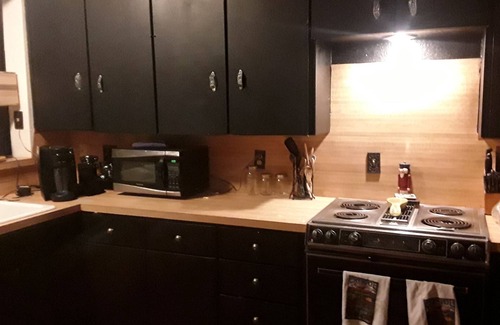 Midland House | Beautifully furnished and equipped 3 bed 2 bath home in a great neighborhood