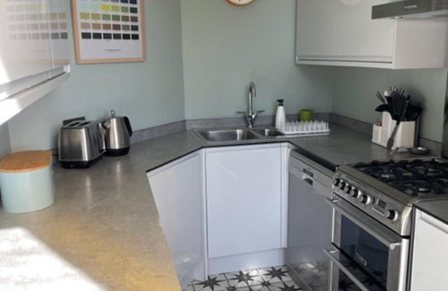 Liverpool Apartment | Beautifully Lit Airy 1-bed Apartment in Liverpool