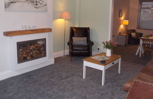 Langley Park House | Beautifully Refurbished 3 bedroom property 4 mile from Durham City