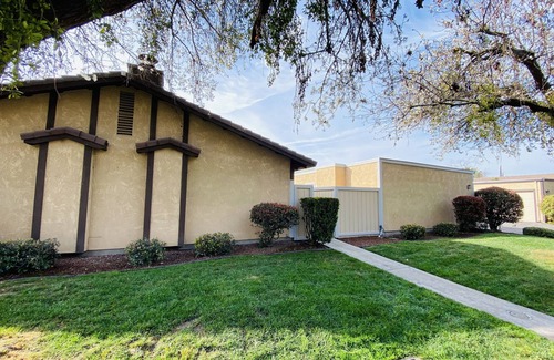 Modesto Apartment | Beautifully Remodeled Modern Retreat W/Garage!